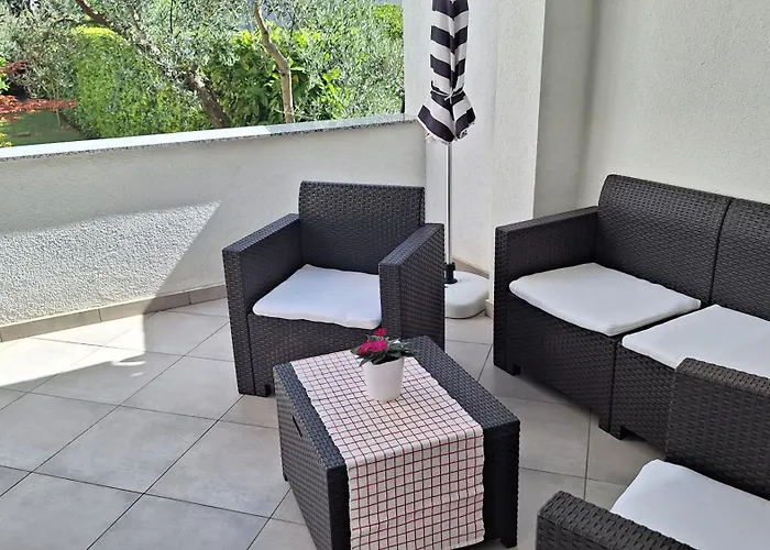 Paula Case de vacanță